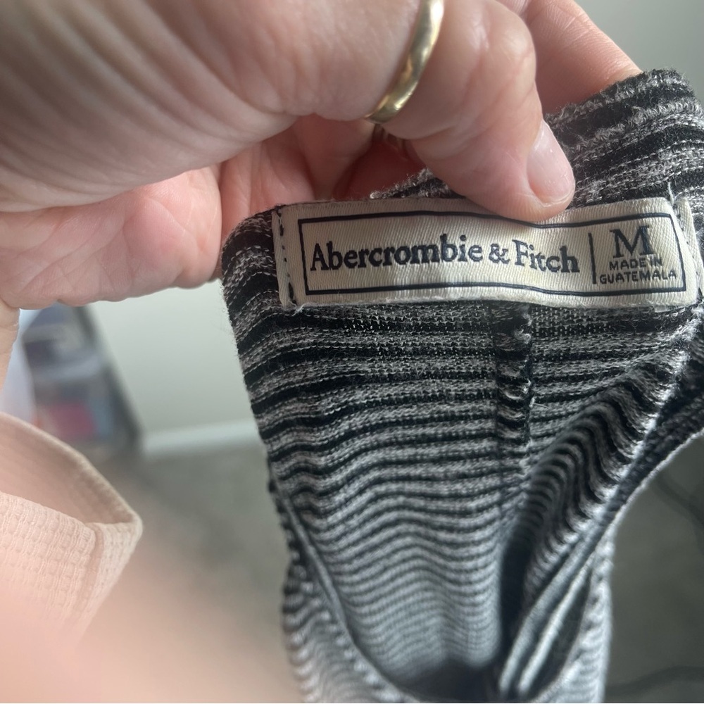 Abercrombie & Fitch women's striped racerback tank top - Picture 2 of 5
